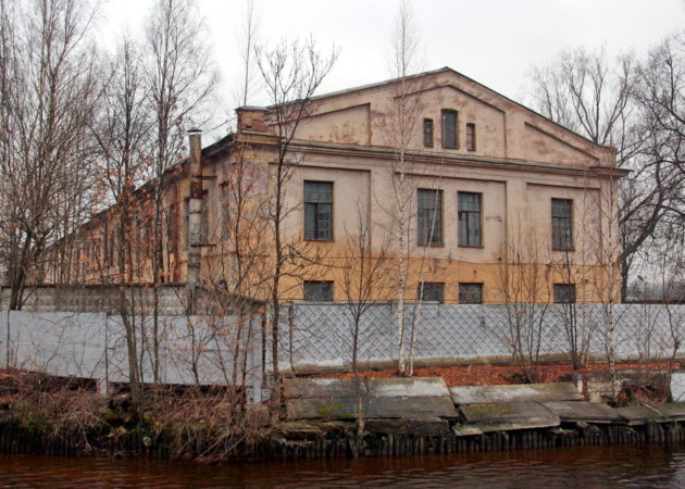 Фото «Уральская улица, дом 1, литера Ж, Васильевский винный городок» автора Дмитрия Ратникова Фото «Уральская улица, дом 1, литера Ж, Васильевский винный городок» автора Дмитрия Ратникова